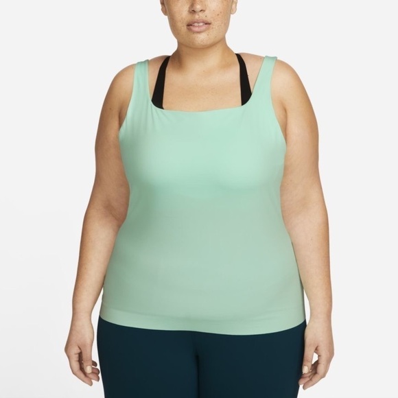 NEW Nike Yoga Luxe Shelf-Bra Dri Fit Plus Size Tank Top - Picture 3 of 5